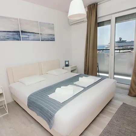 Апартаменты Sea La Vie Centre