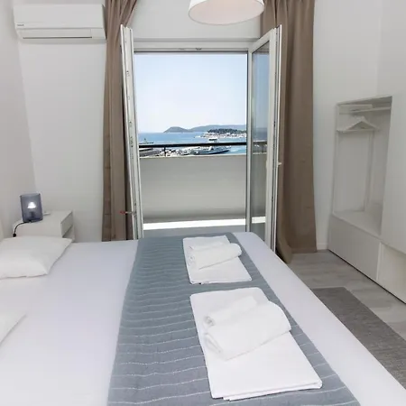Апартаменты Sea La Vie Centre *